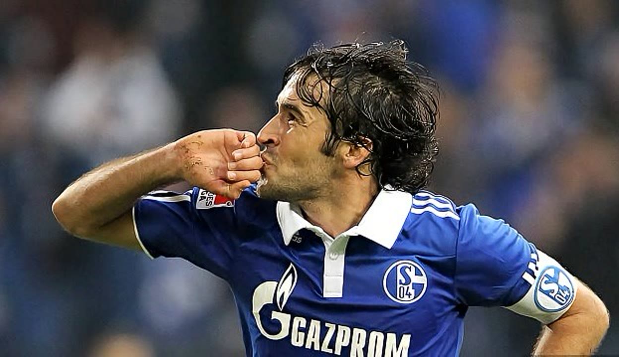 开云官网 -包含赛地聚焦——德国杯集结日热度飙升；莱比锡官宣签约；更衣室稳定；球探报告显示潜力的词条